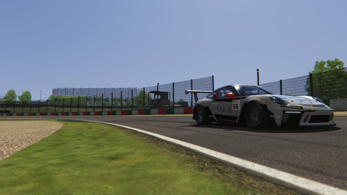 absolute_racing's tweet photo. 🏁 @tanartst finished twice P4 as Alessio Clemente Picariello completed the second race in the Top-6.
#ZhengTongAuto's Bao Jinlong collected finished P4 and P3🥉 in Pro-Am class.
Next up is virtual Buriram International Circuit🇹🇭.
#AbsoluteRacing #CarreraCupAsia https://t.co/t4np5AMDIz