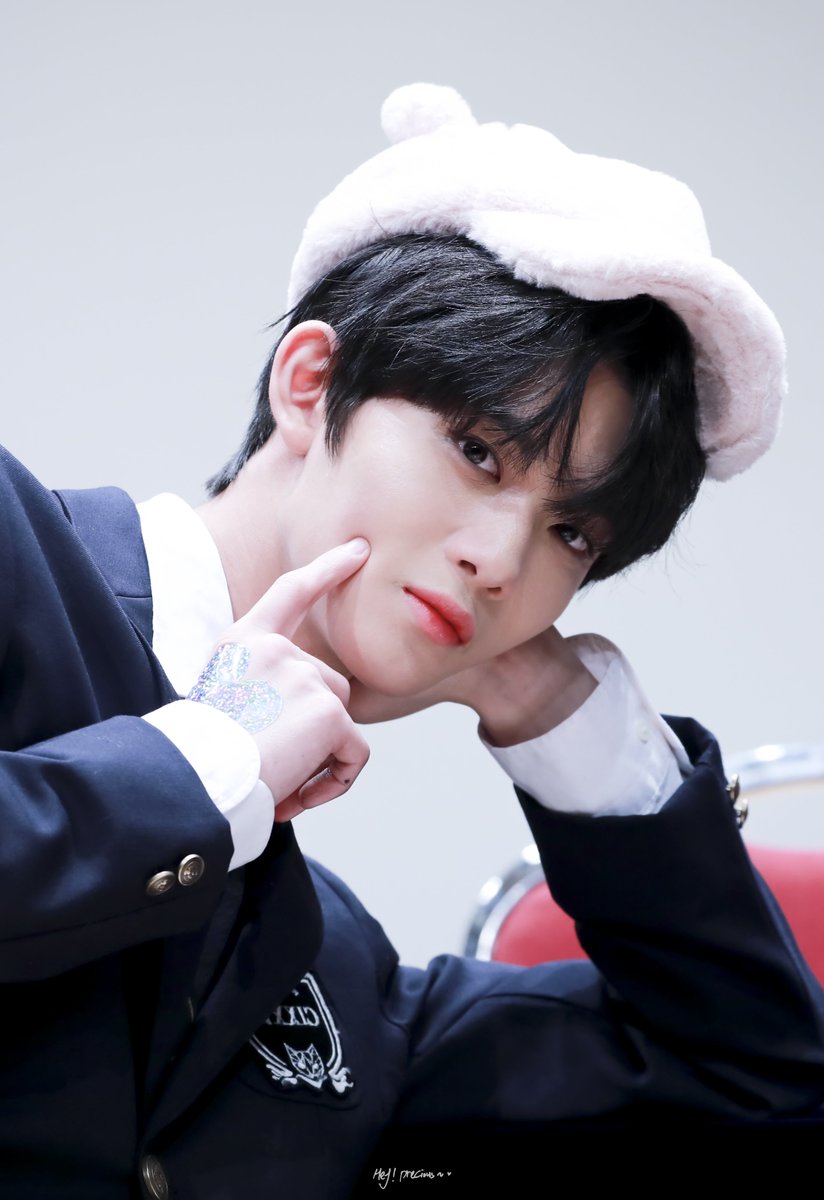 preciousbae0510's tweet photo. 진영아스물한살됨생일너무축하해
#팬바라기_배진영_생일축하해 
이렇게몇년마다같이생일축하해주는거너무좋아
#BAEBAE_21stBIRTHDAY
행복하고사랑해

#CIX #씨아이엑스 #배진영 #BAEJINYOUNG https://t.co/ztS0NZL5WM