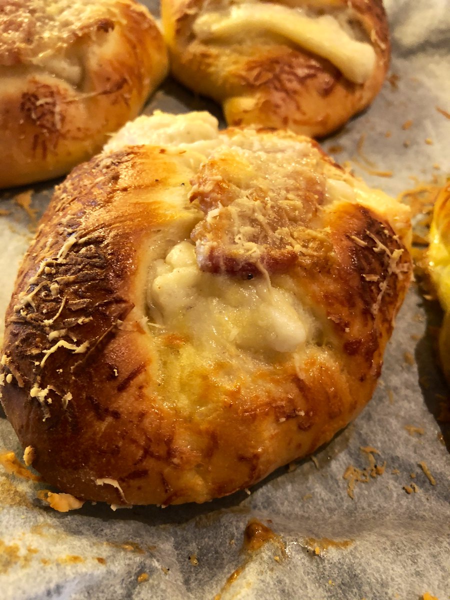 kappaTI's tweet photo. barchette con besciamella, gota &amp;
pecorino #bertinet #sweetdough https://t.co/8Z2BNav26J