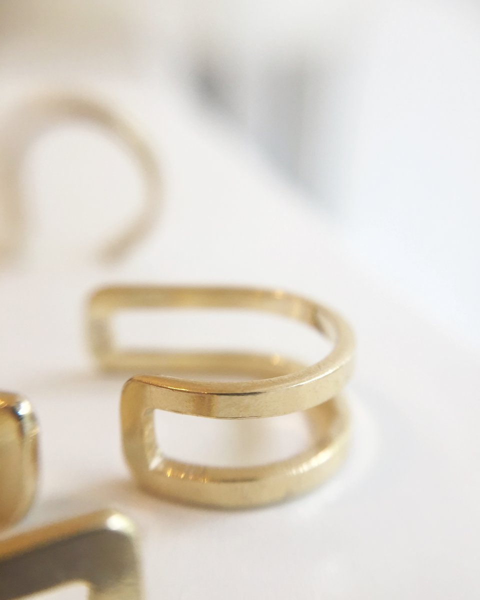 retroaccesorio's tweet photo. E A R C U F F  ✨⁠⁣⁣
⁠⁣⁣ 
¿Aún no conoces todos nuestros earcuffs? 🙊 Se convertirán en tu aliado perfecto para completar todos tus outfits❤️⁠ https://t.co/mlRzxH3fdV