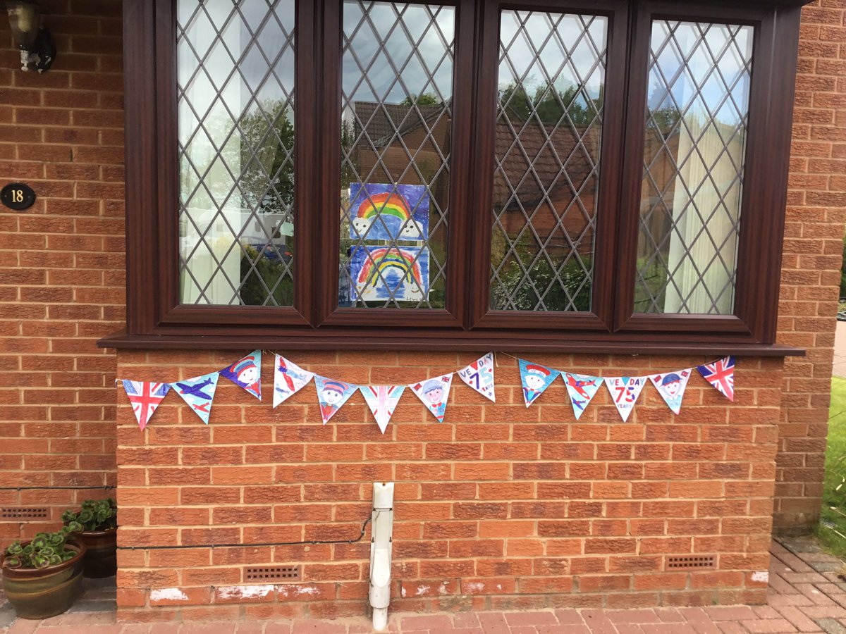 CoochyLee's tweet photo. @TanfieldPrimary VE Day bunting. #tanfieldlearning https://t.co/Ld6NsCLLEJ