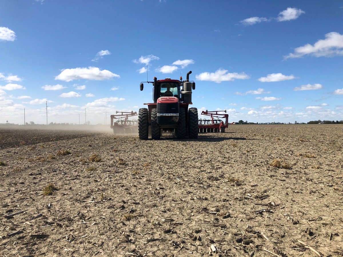 OhioStatePA's tweet photo. This #eFields soybean seeding rate study is being planting in Henry Co. Ohio this morning. Big thank you to @tietje_ryan, @TietjeRex, and their family! #seedingintel #plant20 https://t.co/f4DvvD3ja5
