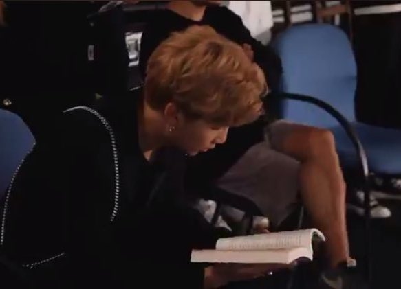 reading in bangtan bombs 