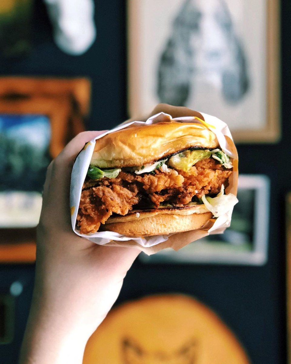 samscrispychkn's tweet photo. *Adds to cart* #SavedBySam #SamsCrispyChicken
📸: gilliehouston
https://t.co/yn65bNgEyC https://t.co/F2dreeRG85