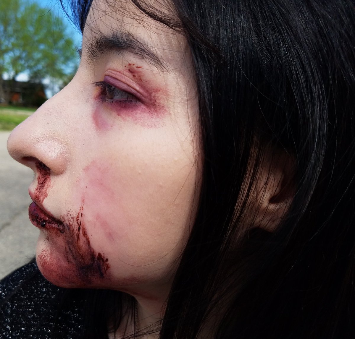 ShimmerSFX's tweet photo. Punch ur lights out, hit the pavement.
That's what I call entertainment!

SHIMMER.SFX ON INSTAGRAM
https://t.co/dF6h7LaKX4

#SFXMakeup #SFX #FXMakeup  #Blood #Gore #Makeup #MUA #Horror #HorrorMovies #Bloody #LightsOut 
#Cosmetics #Palette #MakeupArtist #Artist #ArtistonTwitter https://t.co/Lq8iXAiQsC