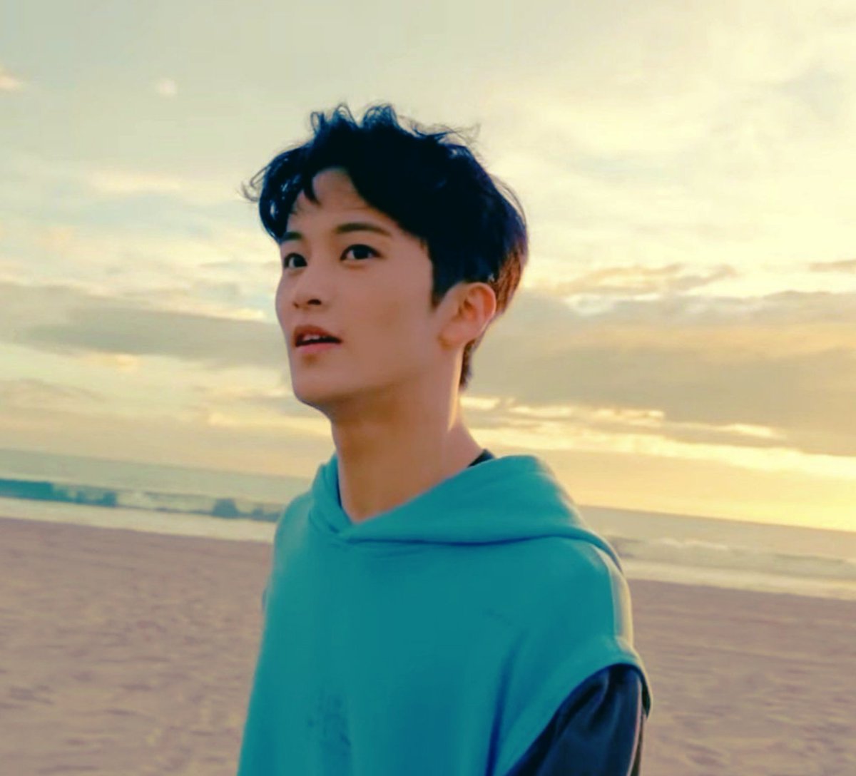 Nythawann's tweet photo. Mon premier NSD avec Mark, soyez gentil 🥺
NCTzens, acceptez moi dans votre fandom 💚
NCT dans mon coeur. 
#NCTzenSelcaDay #NSD https://t.co/DW6hVsz7yR