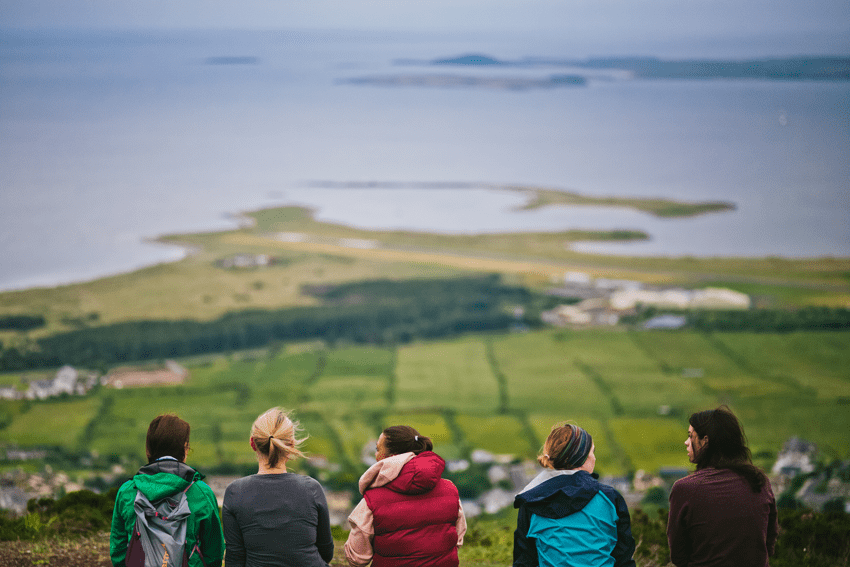 Knocknarea Mountain is known famously in #Irishfolklore as the burial place of Warrior Queen Meave of Connaught, and those that have taken a trek up this mountain will know it’s also famous for its unrivalled views of the #Sligo coastline buff.ly/2VwVmNU @VisitSligo