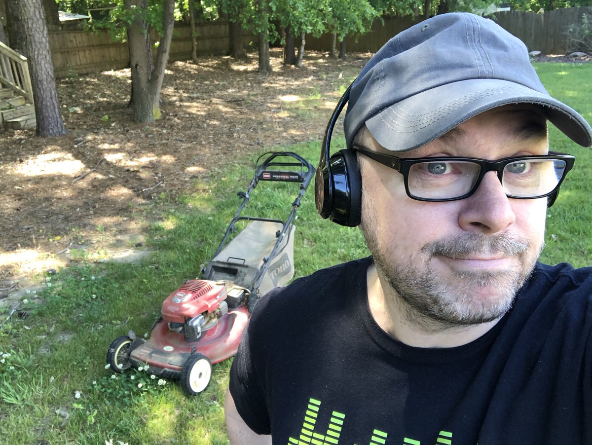 vPedroArrow's tweet photo. #MowTime send podcast suggestions now! https://t.co/3xrSuLQJQh