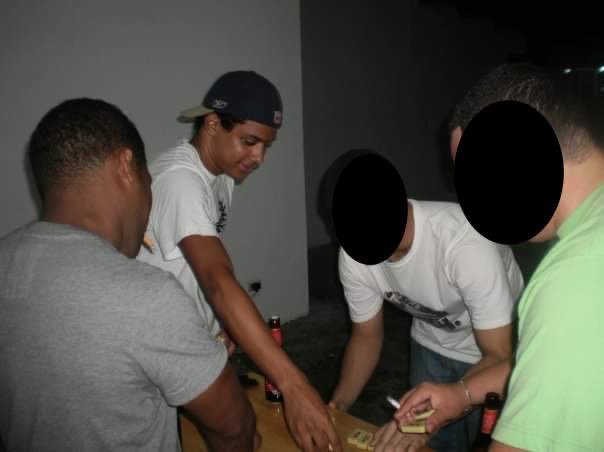 betovargasp01's tweet photo. @MINSAPmaa @MinSegPmaa este joven se llama @Andresamolina se fue de rumbis ayer luego del levantamiento de la ley seca y ahora no lo encuentran. #helpandy #encuentrenaandy #freeandy #StayAtHome https://t.co/gefIp5mtT7