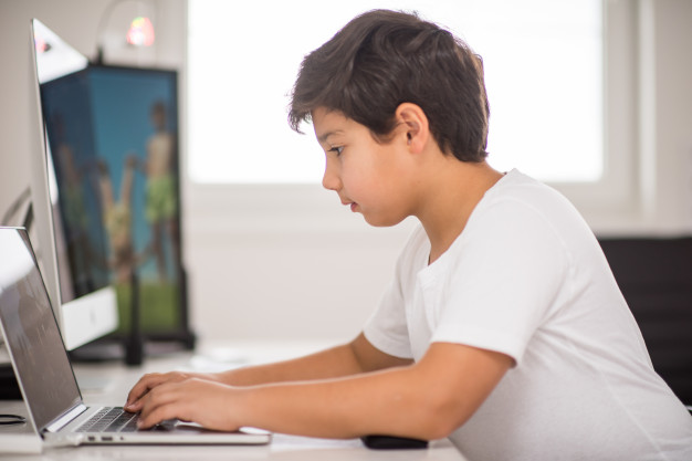 EDIWOfficial's tweet photo. La brecha digital en España es de carácter estructural y sistemico. Para romper con la brecha y garantizar la igualdad en la educación, si dispones de un PC o una tablet en casa de la que no hagas uso, ponte en contacto con donaunatabletounpc@fundacioviarany.org o 652543240 https://t.co/YQLaxUp5P5