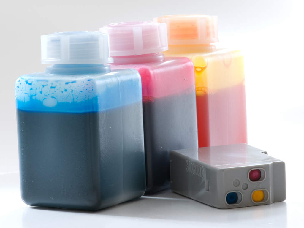 BusiUpdates's tweet image. Development of advanced technologies to manufacture state-of-the-art ink products remains a primary strategy of most businesses present in the global #PrintingInks market.

Visit at bit.ly/3dy3DqW

#COVID19ImpactAnalysis