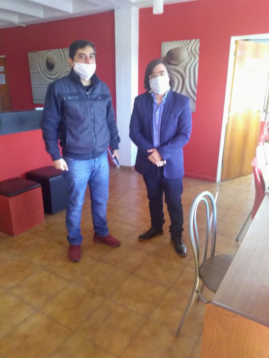 EMANUELJORAKIKI's tweet photo. #Ayer recibí a la Asociación de Comerciantes Unidos y la Federación Riojana de Estudiantes Universitarios. Agenda de trabajo en materia de reactivación del consumo y accesibilidad de productos económicos para los jóvenes. @FreuOficial @riojanoticia @AdrianLaRioja @CadenaLibertad https://t.co/43GiTQn0pB