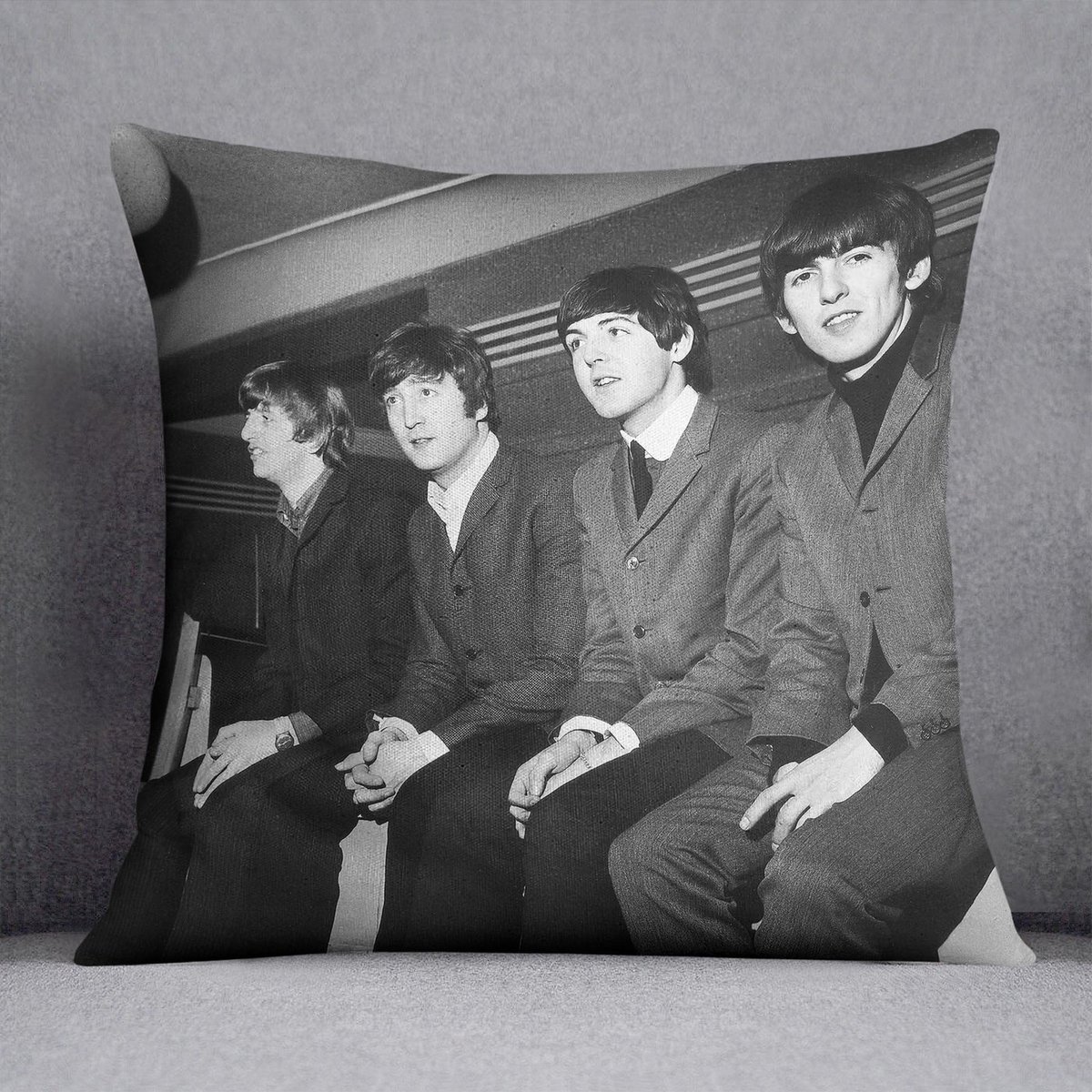 softlydoesit's tweet photo. #SuperHotDeal Get 10% off any printed cushion at Softly Does It ==> https://t.co/DDaEwBSArO https://t.co/UiqKCnYW2s