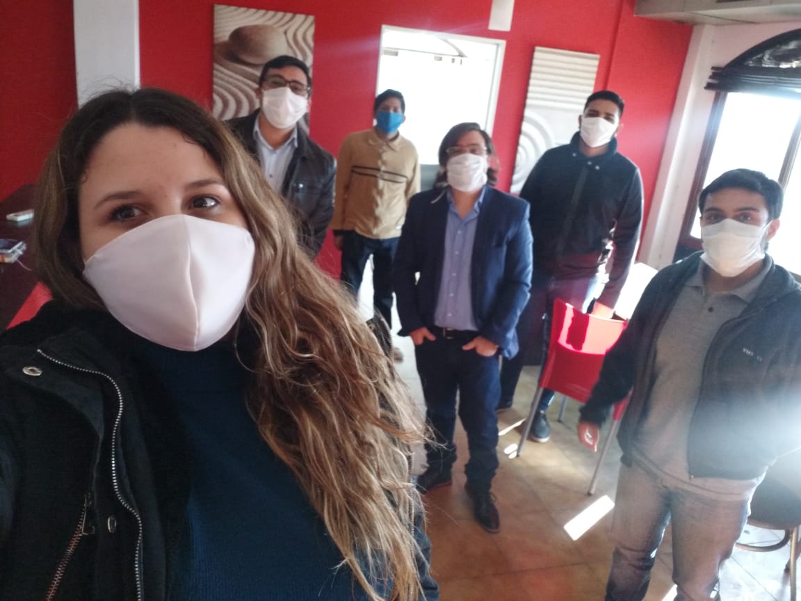 EMANUELJORAKIKI's tweet photo. #Ayer recibí a la Asociación de Comerciantes Unidos y la Federación Riojana de Estudiantes Universitarios. Agenda de trabajo en materia de reactivación del consumo y accesibilidad de productos económicos para los jóvenes. @FreuOficial @riojanoticia @AdrianLaRioja @CadenaLibertad https://t.co/43GiTQn0pB