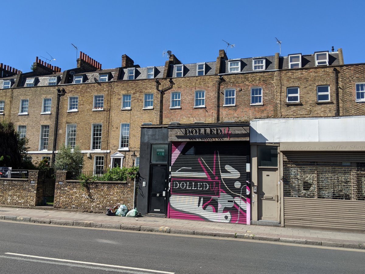 20/ Heading west on Hackney Road are a number of early nineteenth-century Georgian houses – originally speculative housing for the prosperous middle class with front gardens infilled as the area grew more commercial.