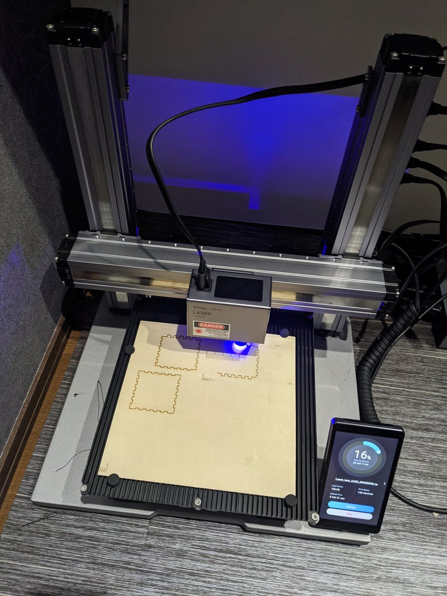 very_koyui's tweet image. やっとレーザーまで辿り着いた。　3.3.3はカメラのバグ有りなので、要アップデート。　#snapmaker2