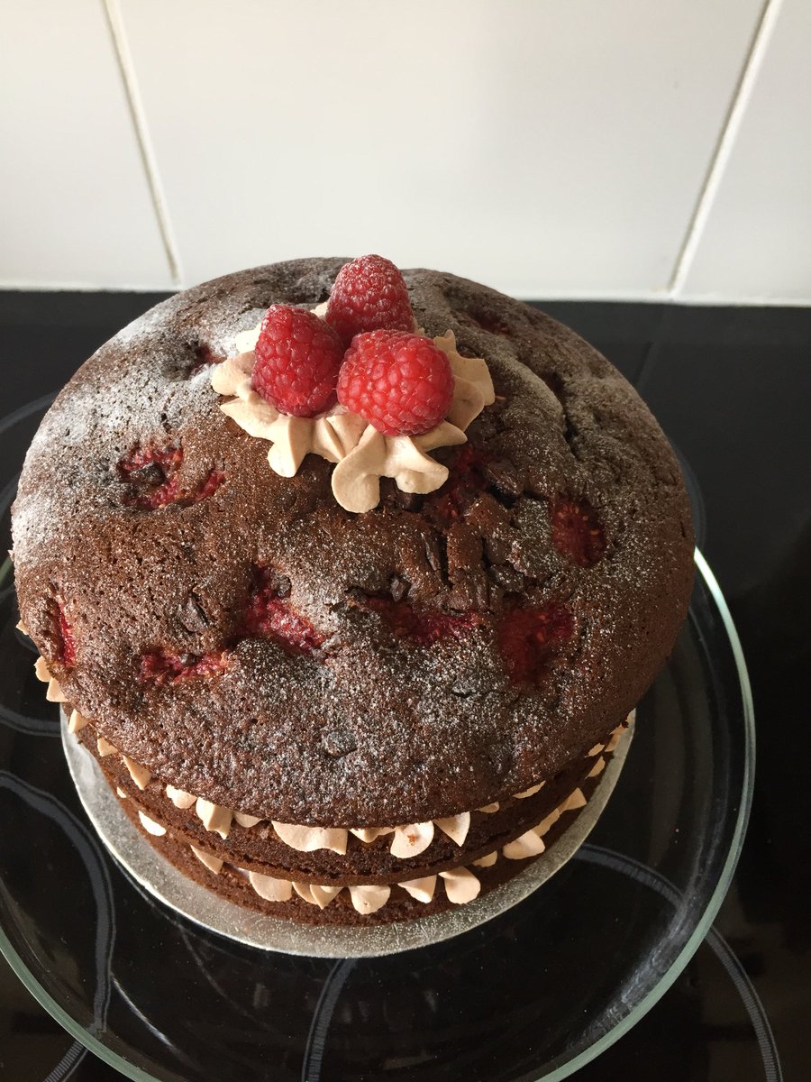 CounselKkn's tweet photo. @JamesRoberts_ Amazing James. Baking makes me happy. Love to see the joy when people receive a cake.
When I finally got some flour this was a birthday cake I made for someone; a chocolate chips and raspberry chocolate cake #rumtups #barristersthatbake
๐๐ง๐ฐ๐ฉ๐ช๐ฅง๐ฅง๐ช๐ฉ๐ฐ๐ง๐ https://t.co/IWOBC65Bnb