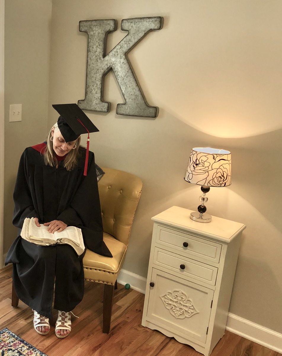 kristenlee816's tweet photo. I’m officially a graduate of Regent University School of Divinity and an ordained minister. All glory to God. @RegentU #regentgrad2020 https://t.co/r0yONaYdPn