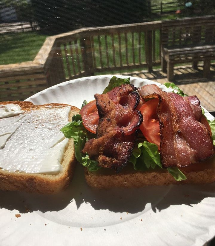 FrontierKitch3n's tweet photo. Nothin' like a classic BLT with some hickory smoked bacon from @thefermentedpig #yummy #lunch #bacon #bestintown #food #winning  #foodies #chef https://t.co/IeAT3RWQHT