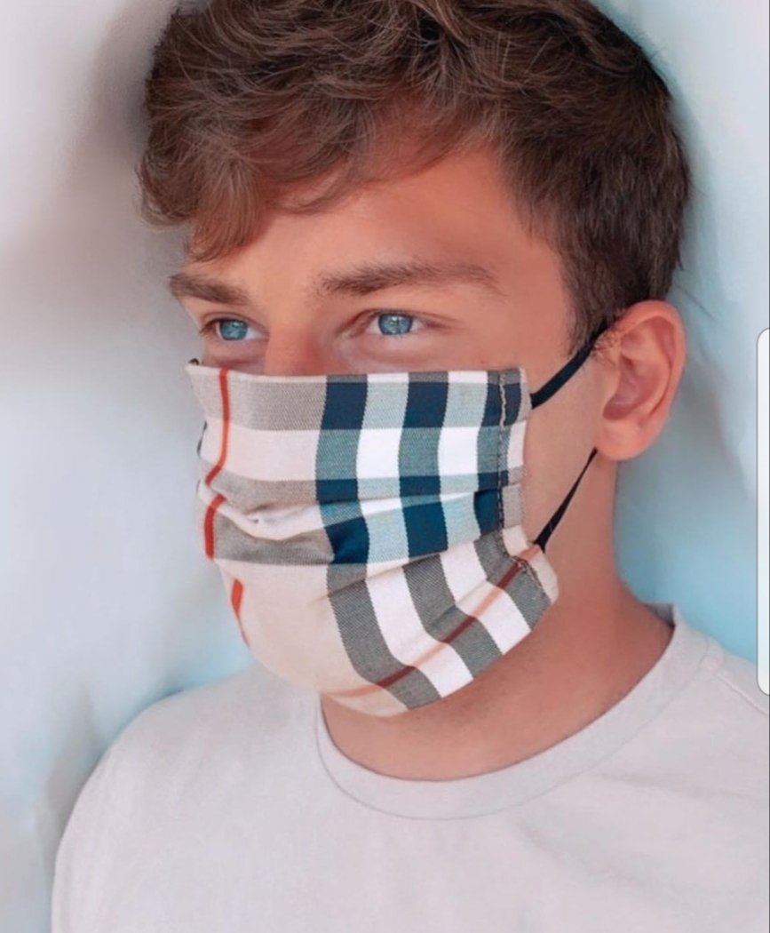 Parikiaki's tweet image. UK Cypriot Lydia Savva is inspired to make designer face masks
parikiaki.com/2020/05/uk-cyp…
#facemasks #designerfacemasks #UKCypriot