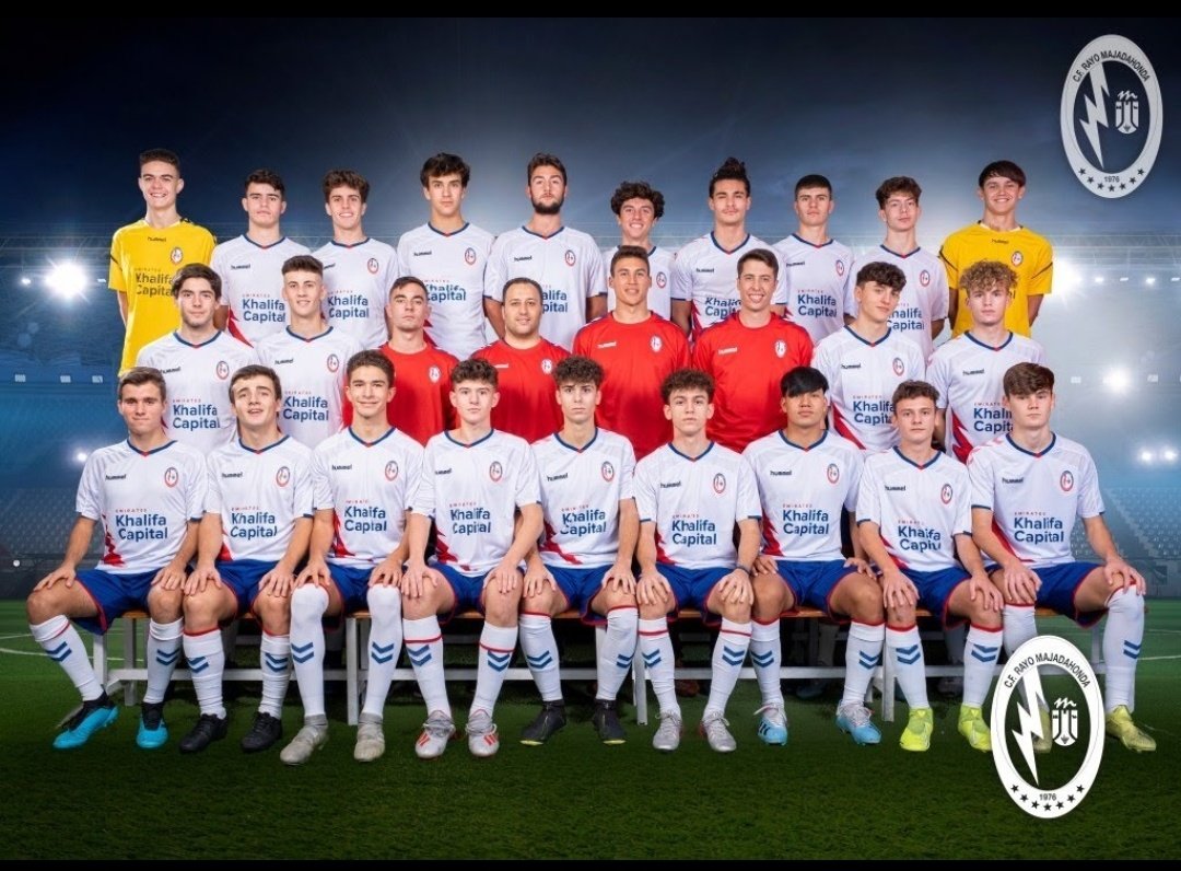 Juvenil B <a href="/RMajadahonda/">CF Rayo Majadahonda 🤍⚡️💙</a> .
Temporada acabada!!
Agradecer a este grupo de chavales y todo el cuerpo técnico el enorme trabajo que han hecho durante toda la temporada. Sois muy grandes !@pedro_monzu @Ulicoach  Jesús, Pablo... Gracias !!💪💪⚽⚽