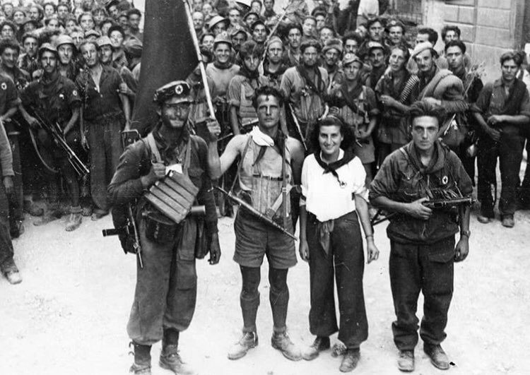 a_kdir's tweet photo. 1945 9 Mayıs  nazilere yenilmeyen halk  kurtuluş ordusu tarafından yapılan savaşta kazanan yine işçi oldu https://t.co/NB42XNQvsR