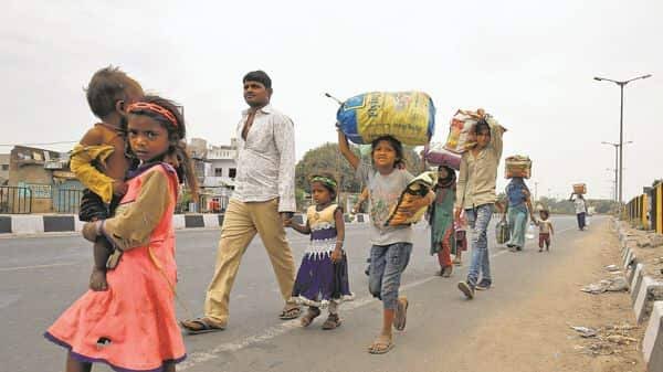  #IWonderWhy this mass migration on foot is being permitted?Any competent govt can stop it in 2-4 hours. But Govts of  @BJP4indla,  @INCIndia & ors continue to permit it. Do they not realize the misery & danger of families with kids walking 1000s of KMs or do they just dnt care?