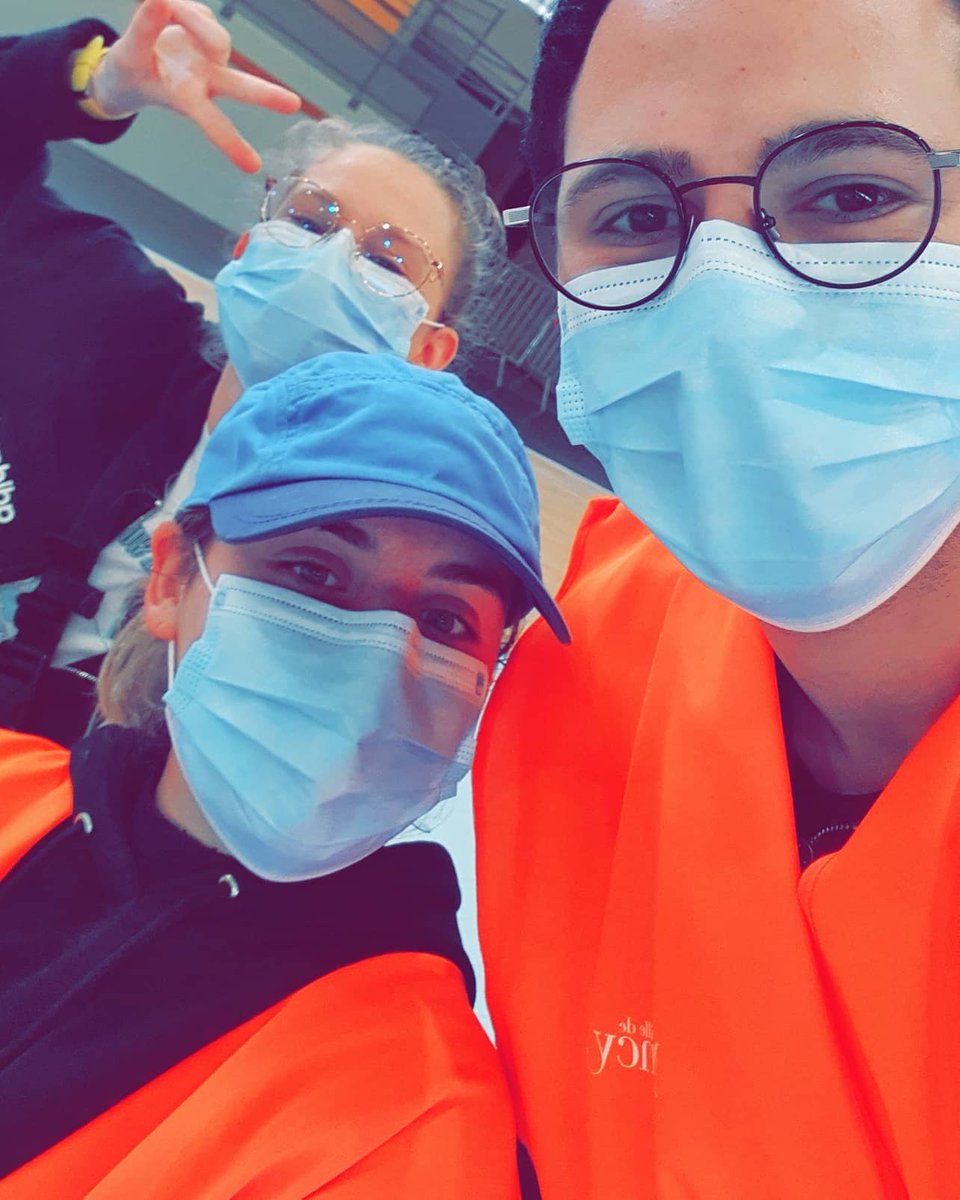 AndreNersier's tweet photo. Ensemble pr contribuer à notre niveau à la distribution ds #masques aux Nancéiens ds le cadre de la réserve citoyenne.Merci et bravo aux personnels @VilledeNancy et à @LaurentHenart  de leur réactivité et efficacité! Pour bénéficier des masques  : https://t.co/KPtwwFgKOd
#COVID19 https://t.co/gwhfUttcXT