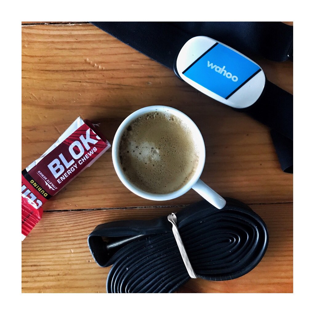 jferg_76's tweet photo. Before...During...After #saturdaysolo #londontown #dawnraid #cycling #coffee #bagels #cookies #painauchocolat #breakfastofchampions *Probaly the best cookie I have ever had...FACT 😂 @ClifBar @DominiqueAnsel @wahoofitness https://t.co/7qNyRdsU5f