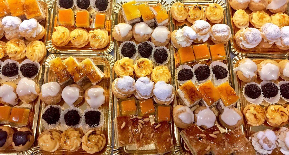 ConfiteriaLidia's tweet photo. Buenas tardes.
Nuestros pastelillos surtidos os están esperando.
Compra en tienda o pide a domicilio a través de Glovo.
Pasad un buen fin de semana.
Pedidos al 954332344 https://t.co/PJuzmifGE8