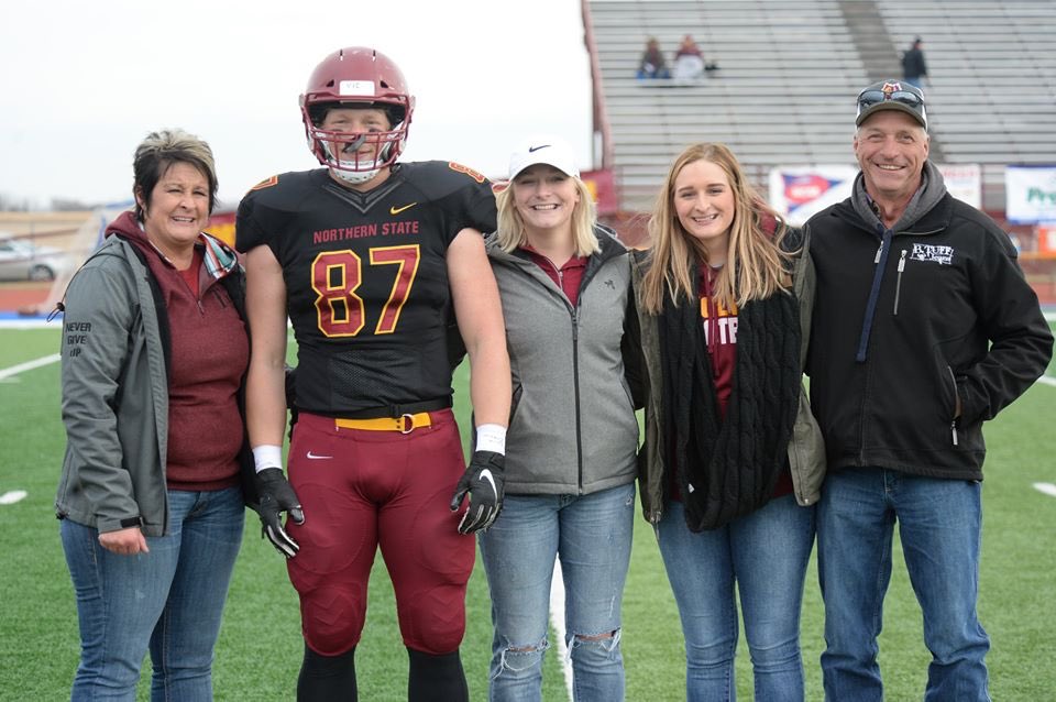 NSUWolves_FB's tweet photo. Introducing Colten Drageset! @Cdrag21 played Tight End for the Wolves and had 4 Touchdown Receptions in his career, including the game winning catch his senior year against Wayne State! During his time at Northern State, Colten studied Business Administration! https://t.co/g6nszkN5Xt