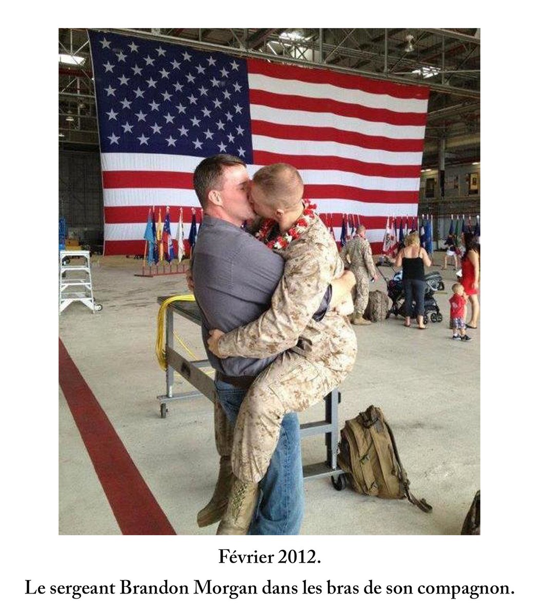 2011 marque aussi la fin de la politique du « don’t ask don’t tell ».L’étau se desserre: les photos de baisers de soldats gays deviennent virales et sont célébrées sur Facebook.15 ans plus tôt, une telle couverture du New Yorker faisait scandale.