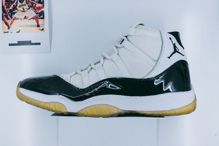 sneakerheadgame's tweet photo. The very first Air Jordan 11 - 1995
 
When the 'Concord' retro released back in 2011, riots broke out!
 
If the AJ 11 gave you superpowers what would they be?

#sneakerheadgame #sneakerhead #indiegame  #sneakers #airjordan #aj11 #Nike https://t.co/QbbIv7Rqvw