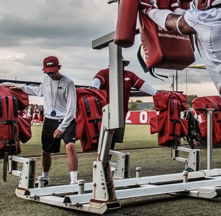 RazorbackEquip's tweet photo. Sam Helsley 
Hometown: Ft. Worth, TX
Experience: 5 seasons 
Position: Defensive Line
Degree: Sports Management 
Favorite memory: “Comeback win against TCU game in 2016”
Bonus fact: Interned with Jacksonville Jaguars and Dallas Cowboys eq staffs. Aspiring professional fisherman https://t.co/vSuucxQ97r