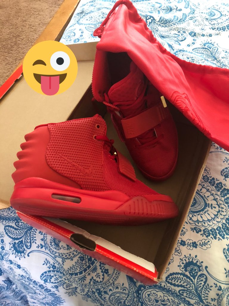 TNTitansgirl307's tweet photo. While everyone is drooling over the Jordan 1s, I guess Iโll rock these babies tomorrow in Honor of Motherโs Day!! #thanksSecretSanta #TheHunt4RedOctober @theyeezymafia https://t.co/pXyjCN0BqA