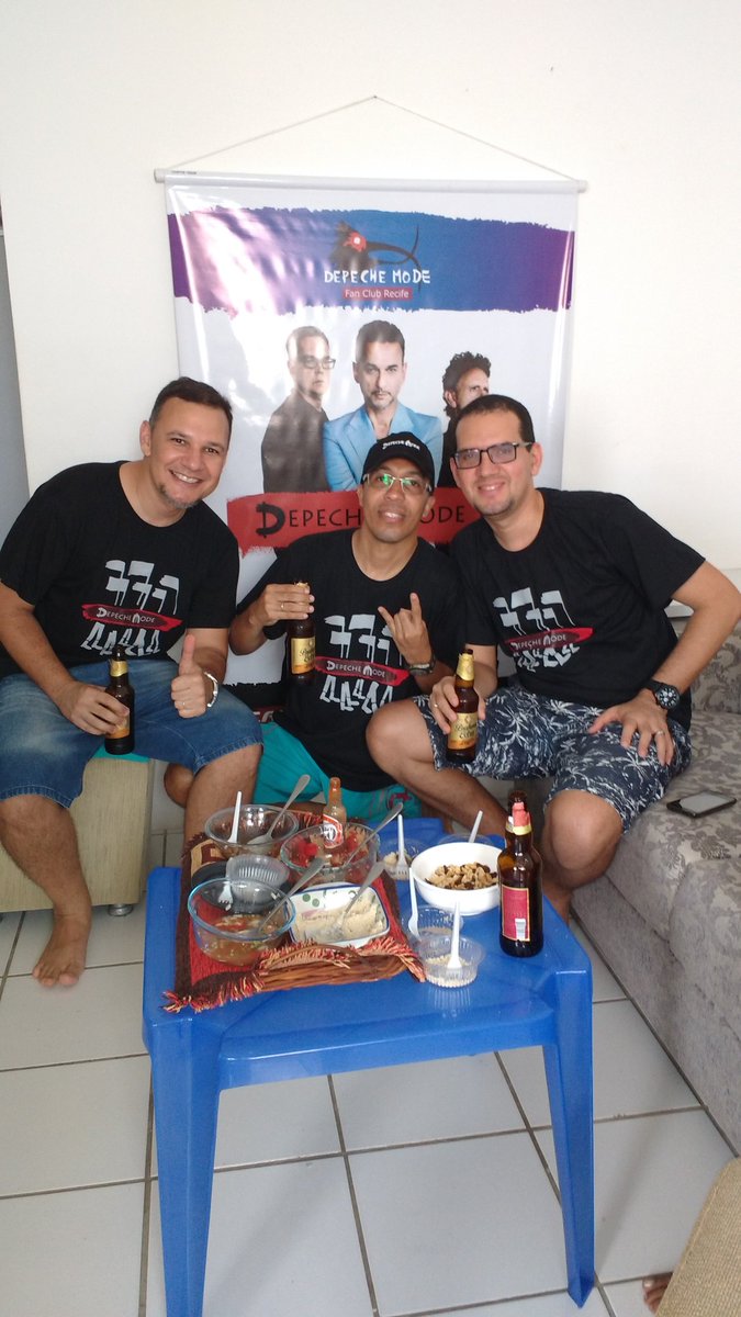 Raphaelalves3's tweet photo. @Absolute80s Vamos comemorar o aniversariante do dia... Parabéns Dave Gahan.
#CanaModeRecifeBrazil🇧🇷 #BeerMode🇧🇷 https://t.co/xFebGKVCF1