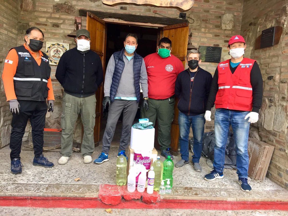 danielsalibi's tweet photo. #CuarentenaTotal (Día 51) 
#Coronavirus
#Sábado 

Operativo de Entrega de #ModulosAlimentarios #Lavandina y #AguaMineral a las #Familias más necesitadas de Nuestra #Ciudad 
Muchas gracias a todos los que Donaron y el resto lo adquirió la @munimendiolaza https://t.co/oFodP3Ellw