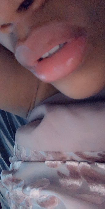 #lipfetish #fulllips do you have a lip fetish ? Mmm 😋 https://t.co/3Q94ftSUZq<a href="/tag/lipfetish"class="tags">#lipfetish</a><a href="/tag/fulllips"class="tags">#fulllips</a>