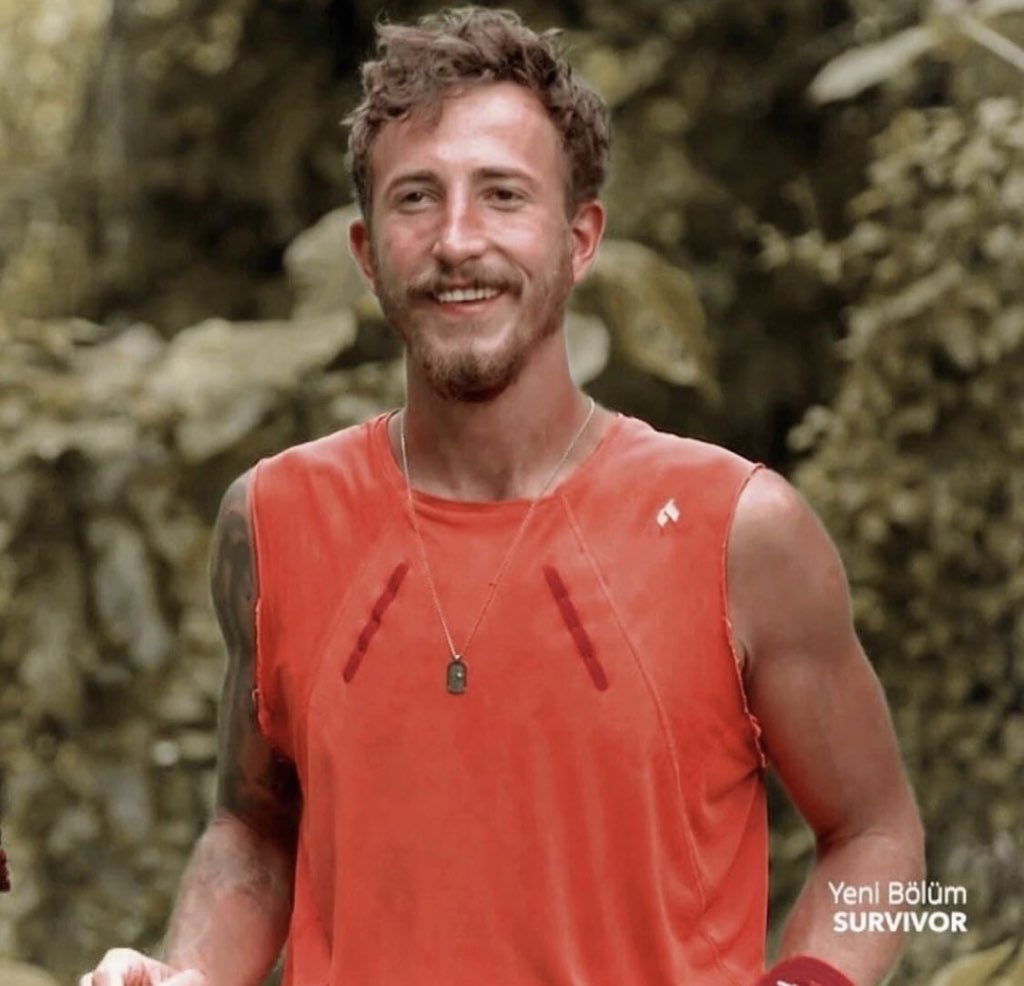 Arkanda biz varız aslan parçası, rahat ol sen 🤫

#berkankarabulut #survivor2020 #survivorekstra #acun #evrim