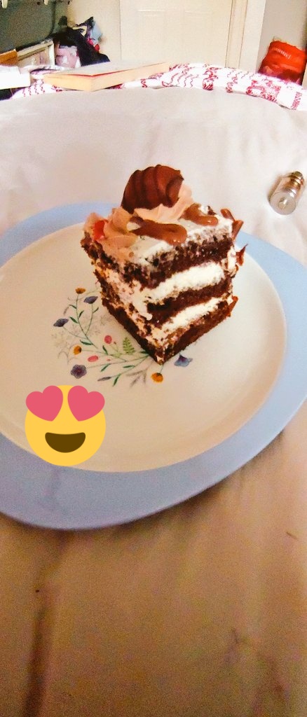 LauraJGarratt's tweet photo. Yuuuuuum https://t.co/KRwLiHRewh