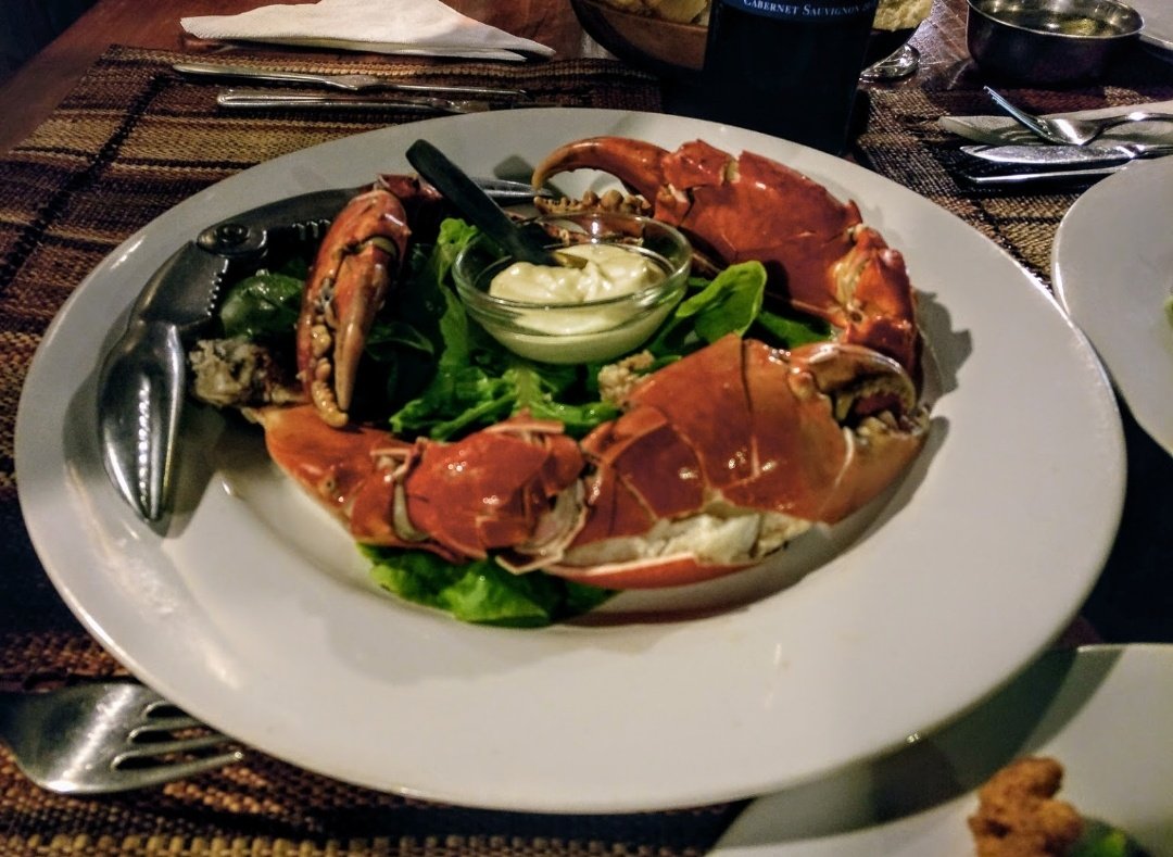 Niveau resto à Tuléar c'est fruit de mer vie : L'étoile de Mer, Le jardin restaurant, Corto Maltesse et le Blu bar