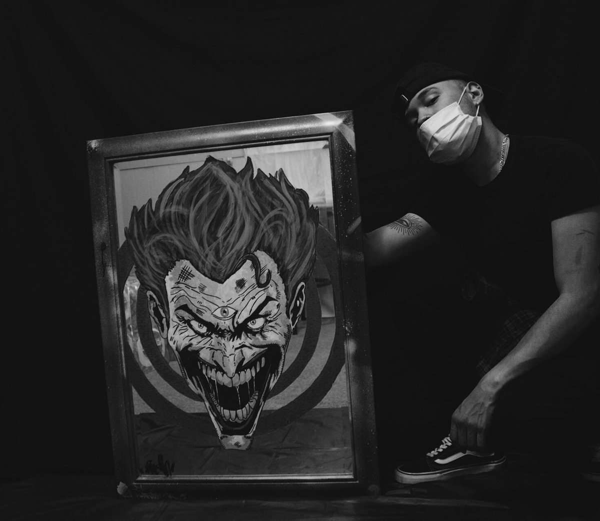 whosmars__'s tweet photo. KILL THE BATMAN 🃏
ACRYLIC ON MIRROR 🎨
Some new heat I've been working on🔥🔥🔥 https://t.co/oYIQw8UVZN