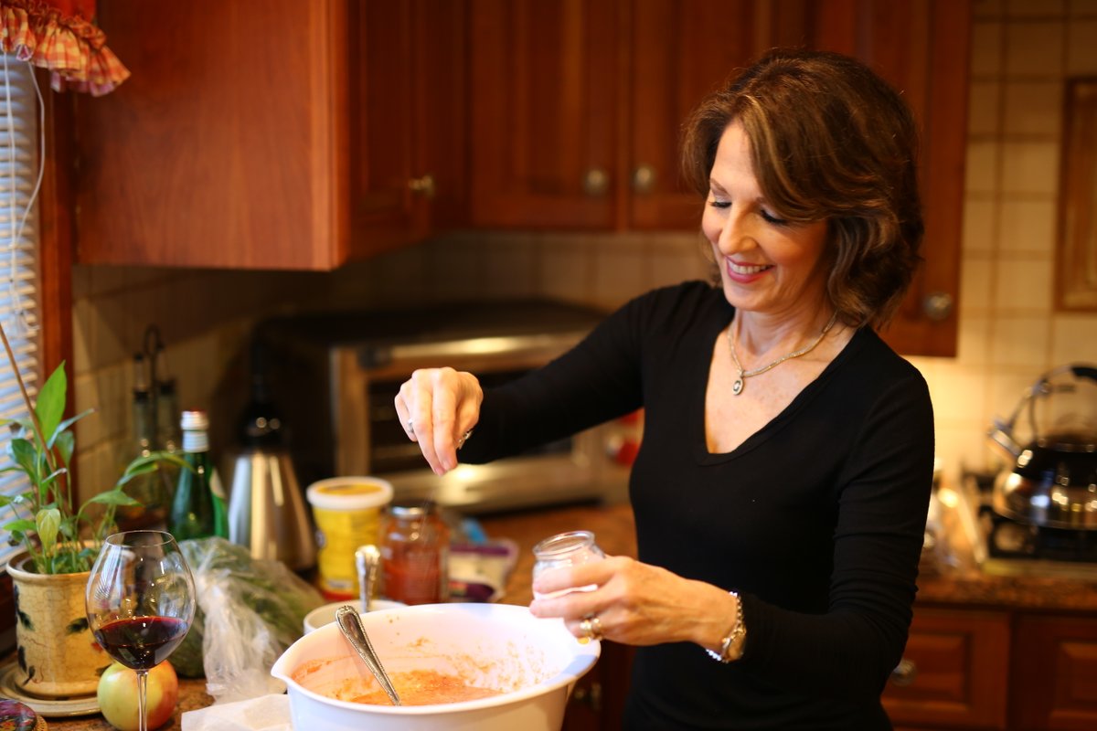 eatsmartbd's tweet image. 3 simple reasons to let your kids play the mom on #MothersDay: bonnietaubdix.com/3-simple-reaso… #setexample