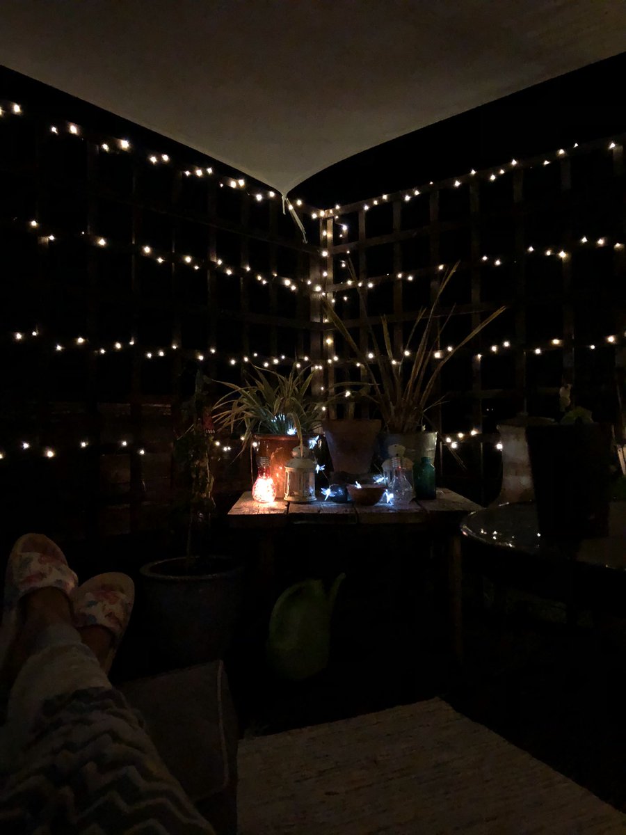 beckluvslobster's tweet photo. It’s been such a long day, I want to sleep here https://t.co/fESieYpLTw