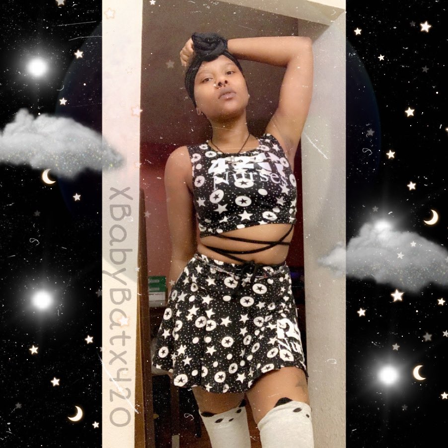 demonpuppi_'s tweet photo. 𝐿𝒾𝓀𝑒 𝒶 𝒟 𝑅 𝐸 𝒜 𝑀
☁️
#gothaesthetic
#420daily #influencer #420nurses #420nursesintern #cannabiscommunity #cannabismodel #420model #altmodel #blackgothgirl #genderfluid #blackgoth #brandambassador #promoter #budbabes #promotionalmodel #polylife #polyamorous #hippie https://t.co/0ngAYwrsUE