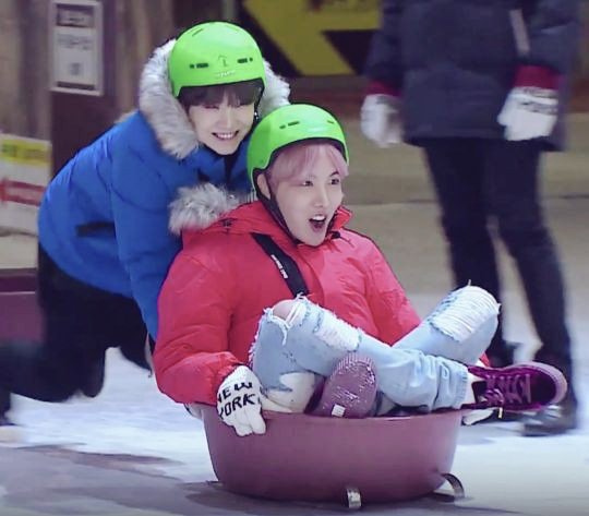 sope photo sequence : a heart melting thread