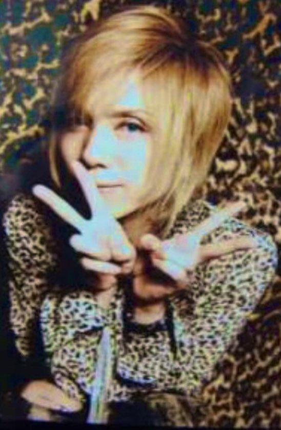 ROSE_8686's tweet photo. yasu 可愛い過ぎる😍💕💕　#acidblackcerry  #bitstupid Acid Black Cherry 2011 FreeLive 07 「Bit Stupid」 https://t.co/mcDmOTAg2Q @YouTubeより https://t.co/mcIj6C3j8E