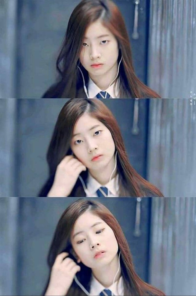 Day 9Favourite predebut picShe& #39;s looking into my soul .-.  #dahyunday   #dahyunmonth
