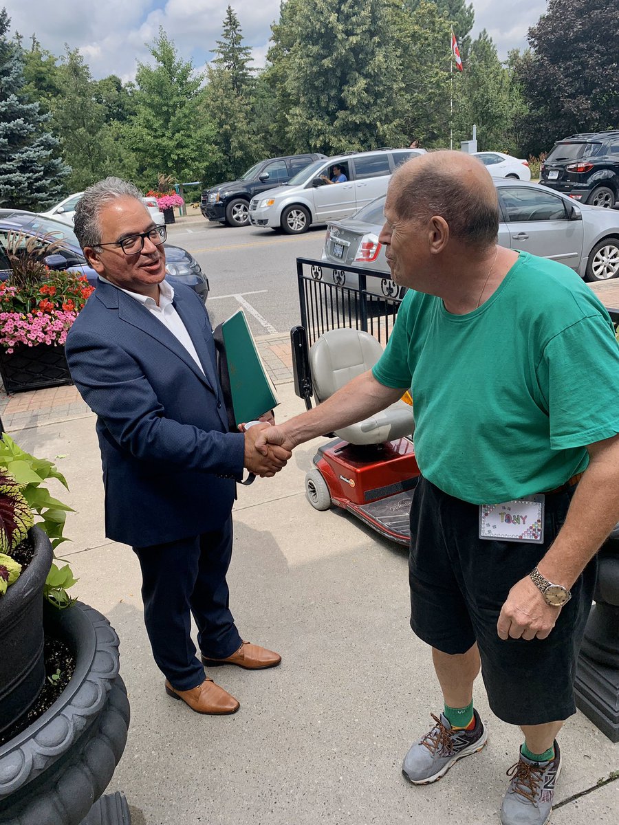 fsorbara's tweet photo. During #HPCWeek, I’d like to express my gratitude to all the hospice & palliative care facilities across the country & to @HospiceVaughan in my #vaughan-Woodbridge riding. You all play an essential role - especially commendable during this challenging #Covid_19 time. #compassion https://t.co/B3RSs250ZD