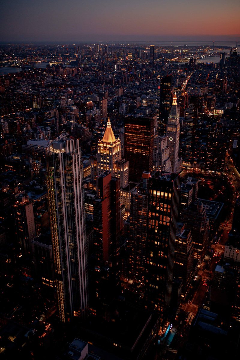Claralphabet's tweet photo. Je profite de New-York en TT pour vous montrer quelques photos que j'ai réalisé là-bas, si ça peut faire connaître un peu mon travail 

Instagram : claramartigny https://t.co/sTnHPdDlyj
